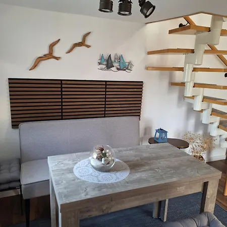 Kleines Ferienhaeuschen * Kritzmow